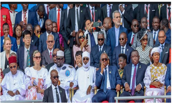 Le Ministre Secrétaire Général de la Présidence de la République représente le Président de la République à la cérémonie d’investiture du Président élu de la République du Gabon Le Ministre Secrétaire Général de la Présidence de la République représente le Président de la République à la cérémonie d’investiture du Président élu de la République du Gabon