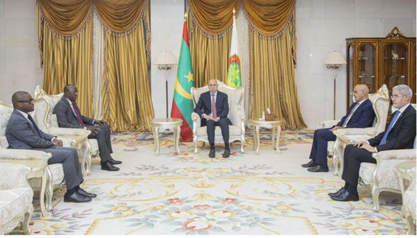 Le Président de la République reçoit une délégation de haut niveau de la République du Bénin