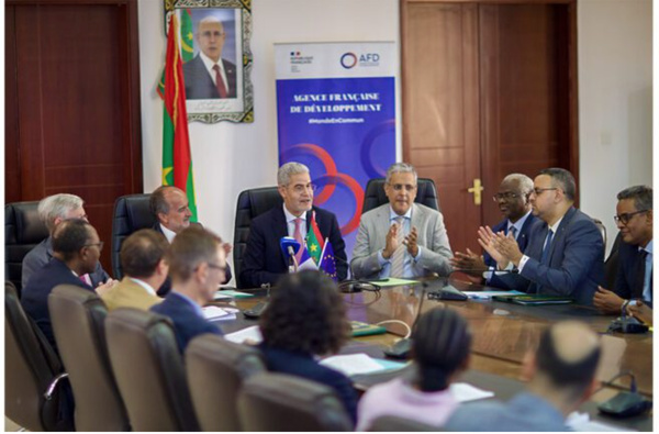 Signature d’une nouvelle convention de financement pour l’électrification rurale du pays Signature d’une nouvelle convention de financement pour l’électrification rurale du pays