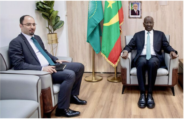 Le ministre des affaires étrangères reçoit l’ambassadeur d’Algérie