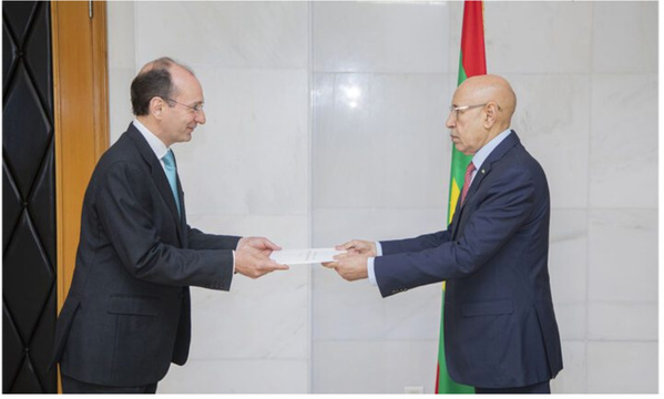 Le Président de la République reçoit les lettres de créance du nouvel ambassadeur d’Espagne Le Président de la République reçoit les lettres de créance du nouvel ambassadeur d’Espagne