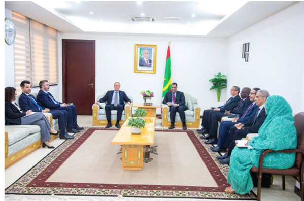 Le Premier ministre reçoit une délégation de haut niveau du Fonds monétaire international Le Premier ministre reçoit une délégation de haut niveau du Fonds monétaire international