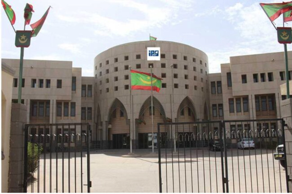 Le Premier ministère adresse une circulaire aux secteurs gouvernementaux pour activer et mettre à jour la liste noire des entrepreneurs Le Premier ministère adresse une circulaire aux secteurs gouvernementaux pour activer et mettre à jour la liste noire des entrepreneurs