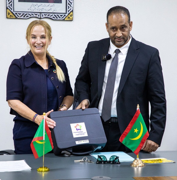 Le Centre Hospitalier National inaugure une unité mobile de traitement de l’eau avec un appui français pour améliorer la qualité des services de santé Le Centre Hospitalier National inaugure une unité mobile de traitement de l’eau avec un appui français pour améliorer la qualité des services de santé