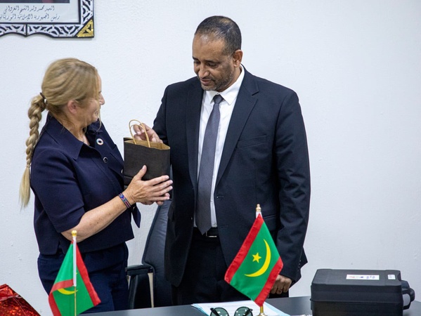 Le Centre Hospitalier National inaugure une unité mobile de traitement de l’eau avec un appui français pour améliorer la qualité des services de santé Le Centre Hospitalier National inaugure une unité mobile de traitement de l’eau avec un appui français pour améliorer la qualité des services de santé