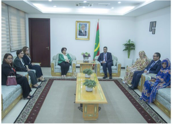 Le Premier ministre reçoit une délégation de ministres participant à un forum de haut niveau sur l’autonomisation des femmes au Maghreb Le Premier ministre reçoit une délégation de ministres participant à un forum de haut niveau sur l’autonomisation des femmes au Maghreb