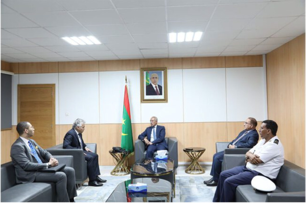 Le ministre de la Défense reçoit l’ambassadeur d’Égypte