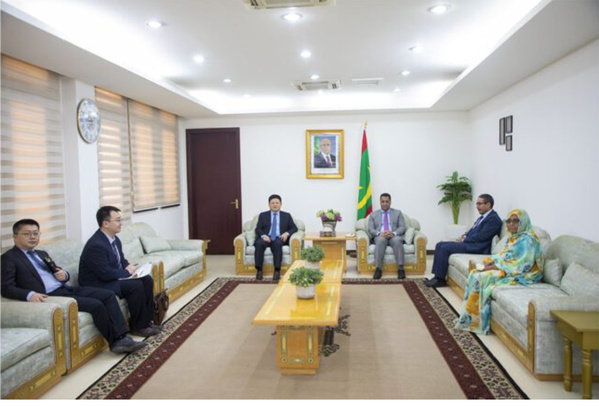 Le Premier ministre reçoit l’ambassadeur de Chine dans notre pays Le Premier ministre reçoit l’ambassadeur de Chine dans notre pays