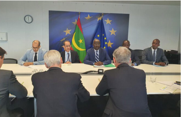 Le ministre des affaires étrangères rencontre le commissaire européen aux affaires intérieures et à la migration Le ministre des affaires étrangères rencontre le commissaire européen aux affaires intérieures et à la migration