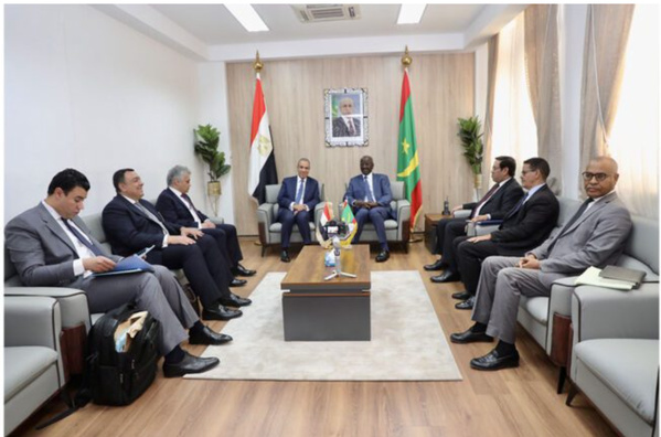 Le ministre des Affaires étrangères s’entretient avec son homologue égyptien Le ministre des Affaires étrangères s’entretient avec son homologue égyptien