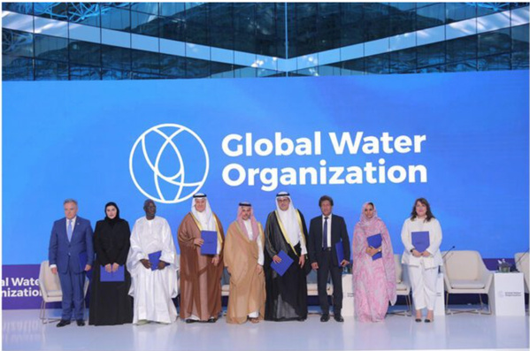 La ministre de l’Hydraulique participe à la cérémonie de signature de la Charte des Etats fondateurs de l’Organisation mondiale de l’eau La ministre de l’Hydraulique participe à la cérémonie de signature de la Charte des Etats fondateurs de l’Organisation mondiale de l’eau