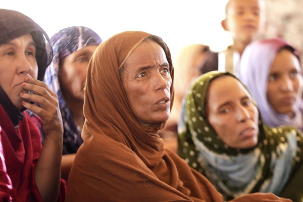 Le délégué général de TAAZOUR inaugure des infrastructures sanitaires et éducatives et lance un programme de distribution d’argent à Oualata Le délégué général de TAAZOUR inaugure des infrastructures sanitaires et éducatives et lance un programme de distribution d’argent à Oualata