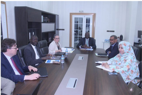 Le ministre chargé du budget tient une réunion avec une mission d’assistance technique du FMI Le ministre chargé du budget tient une réunion avec une mission d’assistance technique du FMI