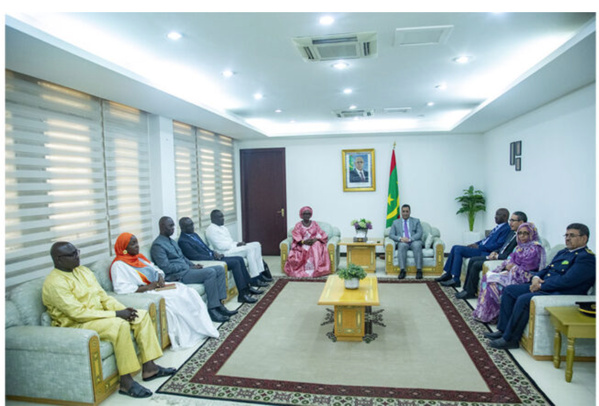 Le Premier ministre reçoit la ministre des Affaires étrangères du Sénégal Le Premier ministre reçoit la ministre des Affaires étrangères du Sénégal