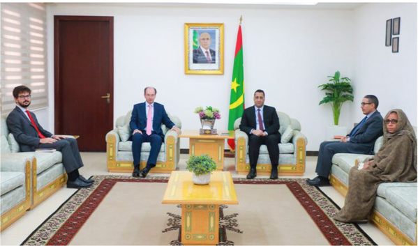Le Premier ministre reçoit l’ambassadeur d’Espagne en Mauritanie Le Premier ministre reçoit l’ambassadeur d’Espagne en Mauritanie
