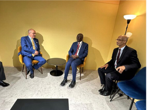 Le ministre des Affaires étrangères s’entretient avec son homologue tunisien Le ministre des Affaires étrangères s’entretient avec son homologue tunisien