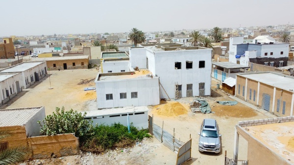 Le délégué général de TAAZOUR appelle les entrepreneurs et les bureaux de suivi à accélérer le rythme des travaux des projets d’infrastructures éducatives à Nouakchott Le délégué général de TAAZOUR appelle les entrepreneurs et les bureaux de suivi à accélérer le rythme des travaux des projets d’infrastructures éducatives à Nouakchott