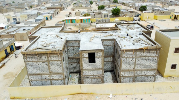 Le délégué général de TAAZOUR appelle les entrepreneurs et les bureaux de suivi à accélérer le rythme des travaux des projets d’infrastructures éducatives à Nouakchott