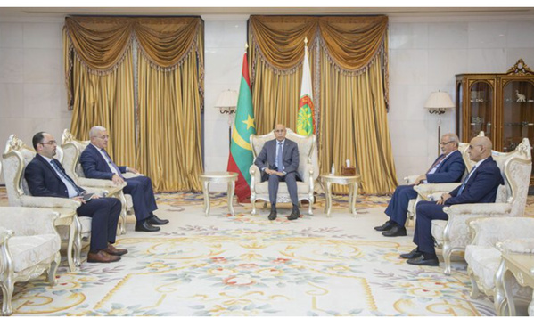 Le Président de la République reçoit le Président de l’Assemblée Populaire Nationale Algérienne Le Président de la République reçoit le Président de l’Assemblée Populaire Nationale Algérienne