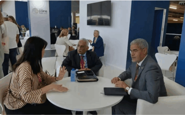 La situation des réfugiés maliens en Mauritanie évoquée par le ministre de l’économie et des finances avec la représentante du HCR en Espagne La situation des réfugiés maliens en Mauritanie évoquée par le ministre de l’économie et des finances avec la représentante du HCR en Espagne