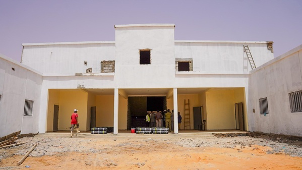 Le délégué général de TAAZOUR appelle tous les acteurs concernés par la mise en œuvre des travaux d’infrastructures scolaires à Nouakchott à redoubler d’efforts afin de les achever avant le début de la prochaine année scolaire 2025/2026 Le délégué général de TAAZOUR appelle tous les acteurs concernés par la mise en œuvre des travaux d’infrastructures scolaires à Nouakchott à redoubler d’efforts afin de les achever avant le début de la prochaine année scolaire 2025/2026