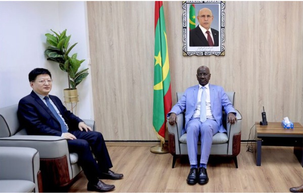 Le ministre des Affaires étrangères reçoit l’ambassadeur de Chine Le ministre des Affaires étrangères reçoit l’ambassadeur de Chine