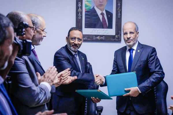 Signature d’une convention de partenariat entre le Ministère de la Formation professionnelle et la Délégation Taazour Signature d’une convention de partenariat entre le Ministère de la Formation professionnelle et la Délégation Taazour