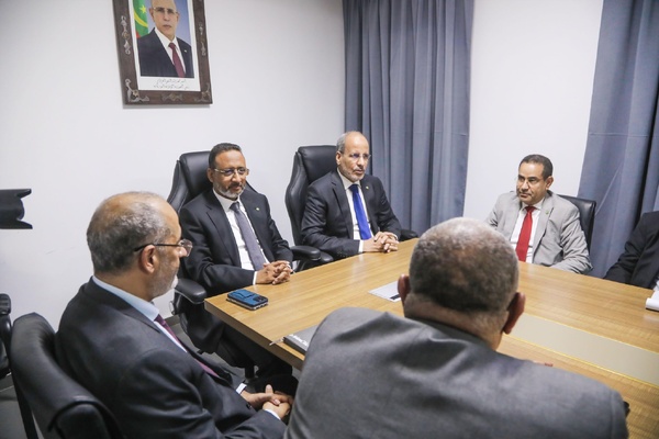 Signature d’une convention de partenariat entre le Ministère de la Formation professionnelle et la Délégation Taazour Signature d’une convention de partenariat entre le Ministère de la Formation professionnelle et la Délégation Taazour