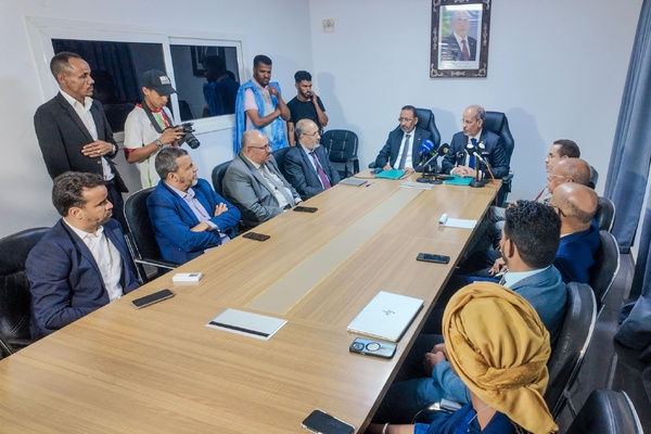 Signature d’une convention de partenariat entre le Ministère de la Formation professionnelle et la Délégation Taazour Signature d’une convention de partenariat entre le Ministère de la Formation professionnelle et la Délégation Taazour