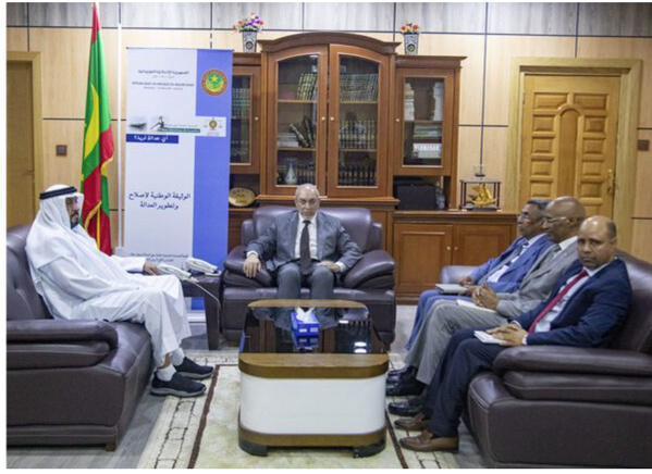 Le ministre de la Justice reçoit l’ambassadeur des EAU Le ministre de la Justice reçoit l’ambassadeur des EAU