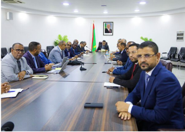 Le Premier ministre préside la réunion ordinaire du comité ministériel en charge des médicaments Le Premier ministre préside la réunion ordinaire du comité ministériel en charge des médicaments