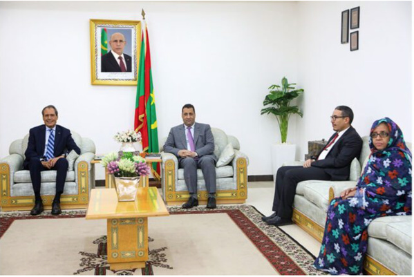 Le Premier ministre reçoit l’ambassadeur du Maroc Le Premier ministre reçoit l’ambassadeur du Maroc