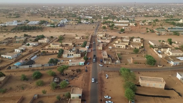 Le Délégué Général à la Solidarité Nationale lance une opération nationale de distribution de cash transferts depuis Tidjikdja Le Délégué Général à la Solidarité Nationale lance une opération nationale de distribution de cash transferts depuis Tidjikdja