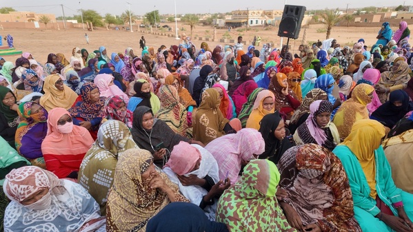 Le Délégué Général à la Solidarité Nationale lance une opération nationale de distribution de cash transferts depuis Tidjikdja Le Délégué Général à la Solidarité Nationale lance une opération nationale de distribution de cash transferts depuis Tidjikdja