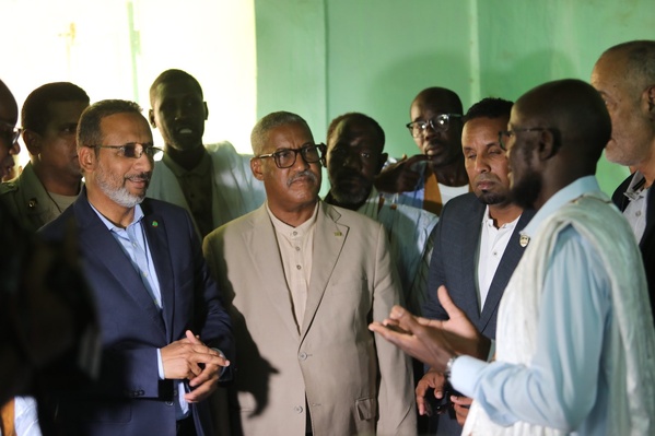 Le Délégué Général à la Solidarité Nationale lance une opération nationale de distribution de cash transferts depuis Tidjikdja Le Délégué Général à la Solidarité Nationale lance une opération nationale de distribution de cash transferts depuis Tidjikdja