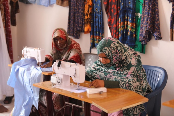 Distributions Chinguetti : Le délégué général de Taazour lance l’opération cash transferts au profit de 400 familles démunies à Chinguetti Distributions Chinguetti : Le délégué général de Taazour lance l’opération cash transferts au profit de 400 familles démunies à Chinguetti