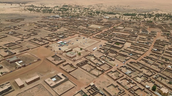 Distributions Chinguetti : Le délégué général de Taazour lance l’opération cash transferts au profit de 400 familles démunies à Chinguetti Distributions Chinguetti : Le délégué général de Taazour lance l’opération cash transferts au profit de 400 familles démunies à Chinguetti