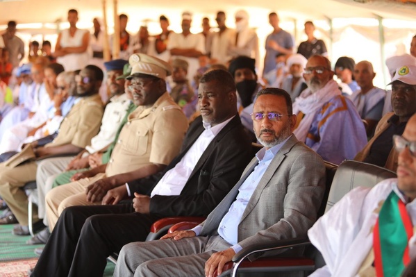 Distributions Chinguetti : Le délégué général de Taazour lance l’opération cash transferts au profit de 400 familles démunies à Chinguetti Distributions Chinguetti : Le délégué général de Taazour lance l’opération cash transferts au profit de 400 familles démunies à Chinguetti