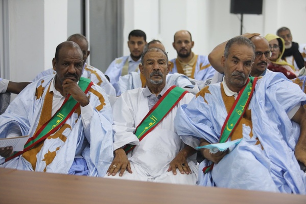 La Délégation générale à la Solidarité nationale et à la Lutte contre l’Exclusion organise une réunion consultative en Adrar sur le programme “Tameer – villes de Taazour” La Délégation générale à la Solidarité nationale et à la Lutte contre l’Exclusion organise une réunion consultative en Adrar sur le programme “Tameer – villes de Taazour”