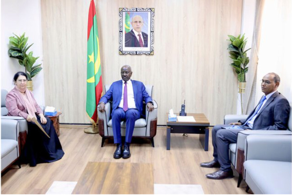 Le ministre des Affaires étrangères reçoit l’ambassadrice d’Italie