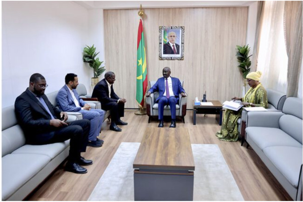 Le Ministre des Affaires étrangères reçoit copie des lettres de créance de l’Ambassadeur de la République de Guinée-Bissau Le Ministre des Affaires étrangères reçoit copie des lettres de créance de l’Ambassadeur de la République de Guinée-Bissau