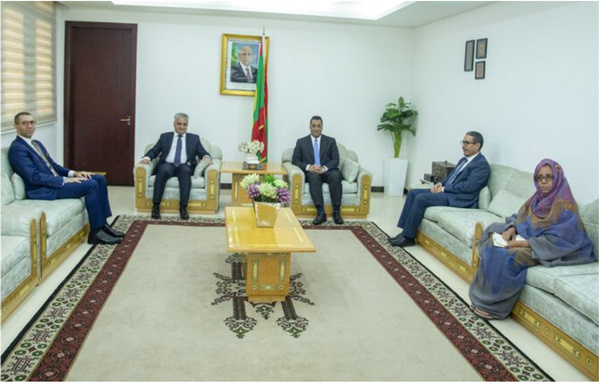 Le Premier ministre reçoit l’ambassadeur égyptien en Mauritanie Le Premier ministre reçoit l’ambassadeur égyptien en Mauritanie
