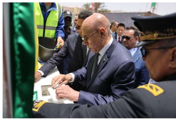 Le Président de la République inaugure le complexe industriel “Samak” et pose la première pierre de l’extension du quai du port autonome de Nouadhibou Le Président de la République inaugure le complexe industriel “Samak” et pose la première pierre de l’extension du quai du port autonome de Nouadhibou