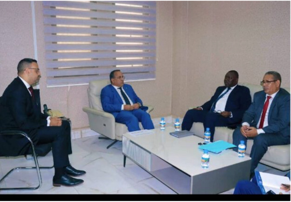 Le secrétaire général du ministère de l’Économie rencontre une délégation du Fonds de Solidarité Africain