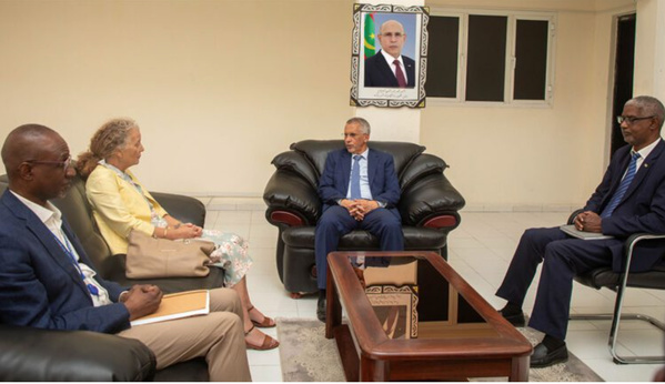 Le Commissaire aux droits de l’homme s’entretient avec la Coordonnatrice résidente du SNU Le Commissaire aux droits de l’homme s’entretient avec la Coordonnatrice résidente du SNU