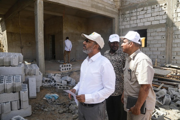 Le Délégué général de “Taazour” s’informe de l’avancement des travaux de construction d’installations éducatives dans les wilayas de Nouakchott.