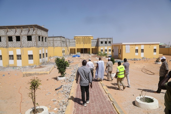 Le Délégué général de “Taazour” s’informe de l’avancement des travaux de construction d’installations éducatives dans les wilayas de Nouakchott.