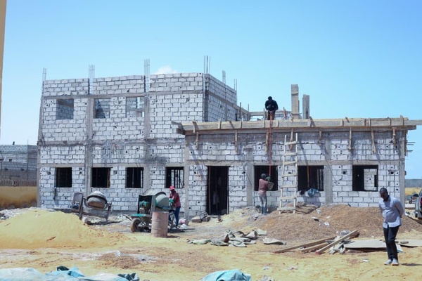 Le Délégué général de “Taazour” s’informe de l’avancement des travaux de construction d’installations éducatives dans les wilayas de Nouakchott.
