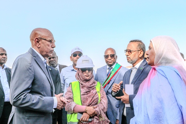 Taazour : Le Président de la République effectue une visite de terrain dans plusieurs écoles en construction dans les wilayas de Nouakchott