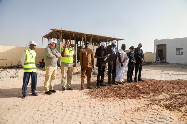 Taazour : Le Président de la République effectue une visite de terrain dans plusieurs écoles en construction dans les wilayas de Nouakchott